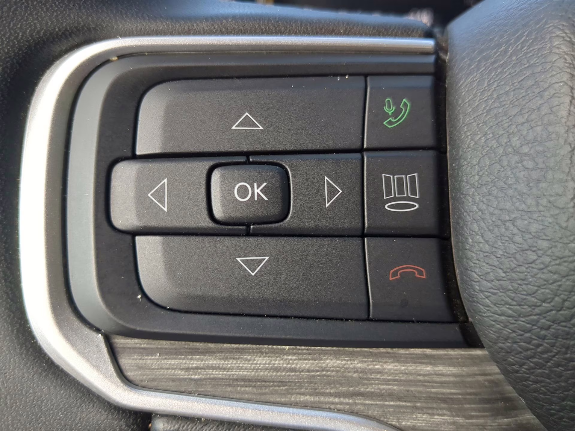 2024 Velvet Red Pearlcoat Jeep Wagoneer L Series II 4X4 SUV