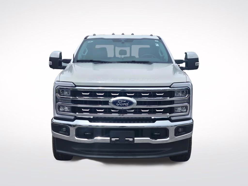 2026 Star White Metallic Tri-Coat Ford Super Duty F-250 SRW Lariat 4X4 Truck