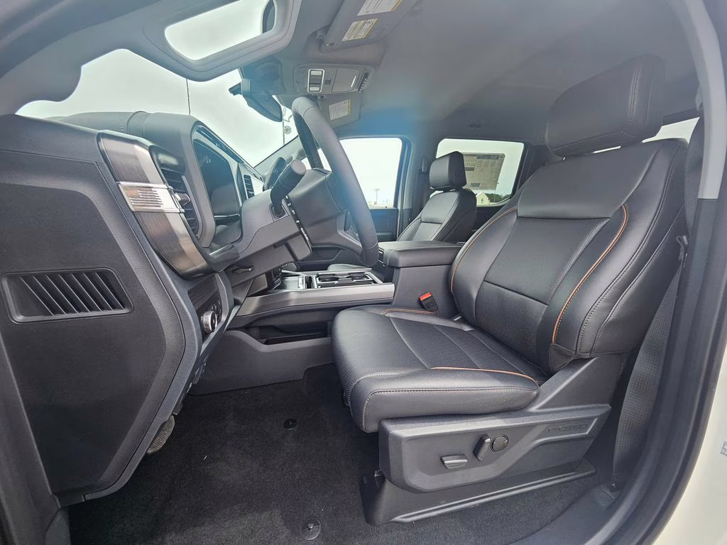 2026 Star White Metallic Tri-Coat Ford Super Duty F-250 SRW Lariat 4X4 Truck