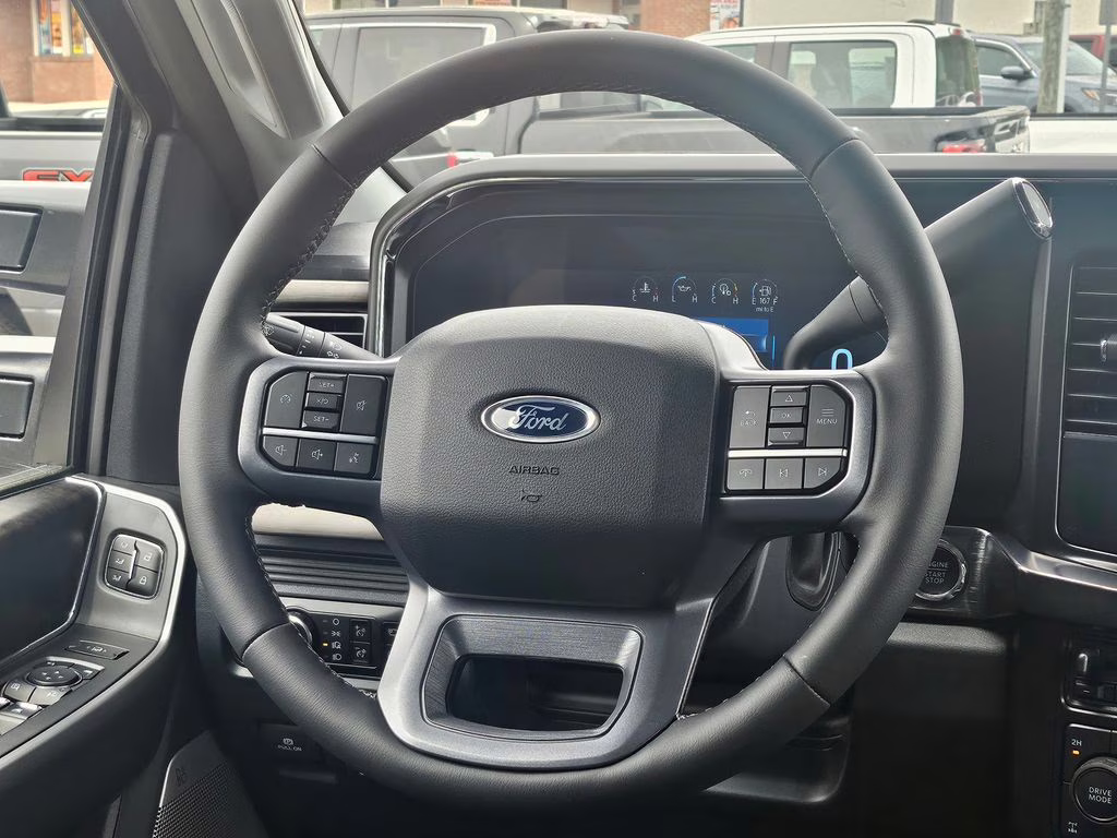 2026 Star White Metallic Tri-Coat Ford Super Duty F-250 SRW Lariat 4X4 Truck