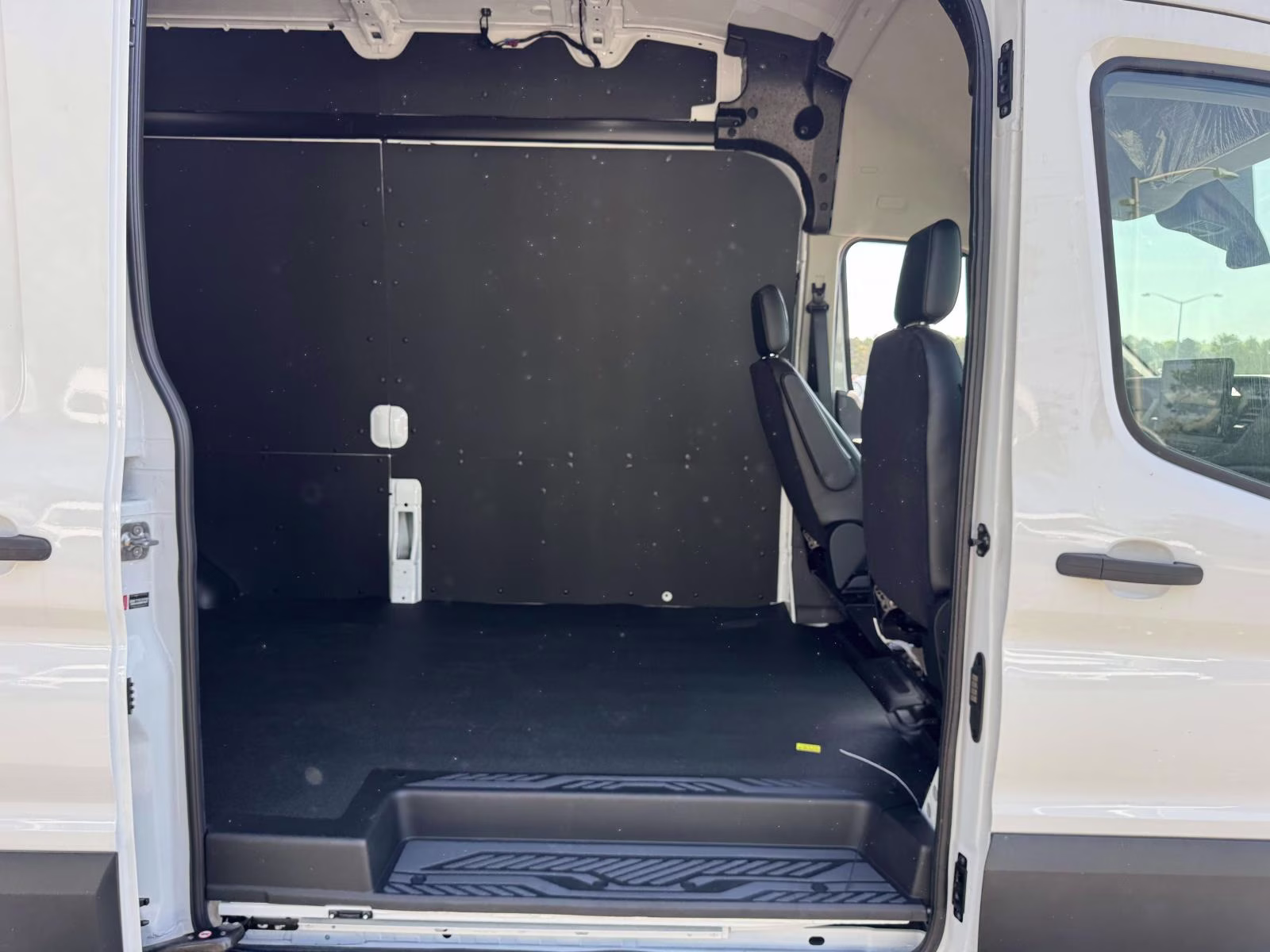 2026 Oxford White Ford Transit Cargo Van T-250 148 EL Hi Rf 9150 GVWR RWD RWD Van