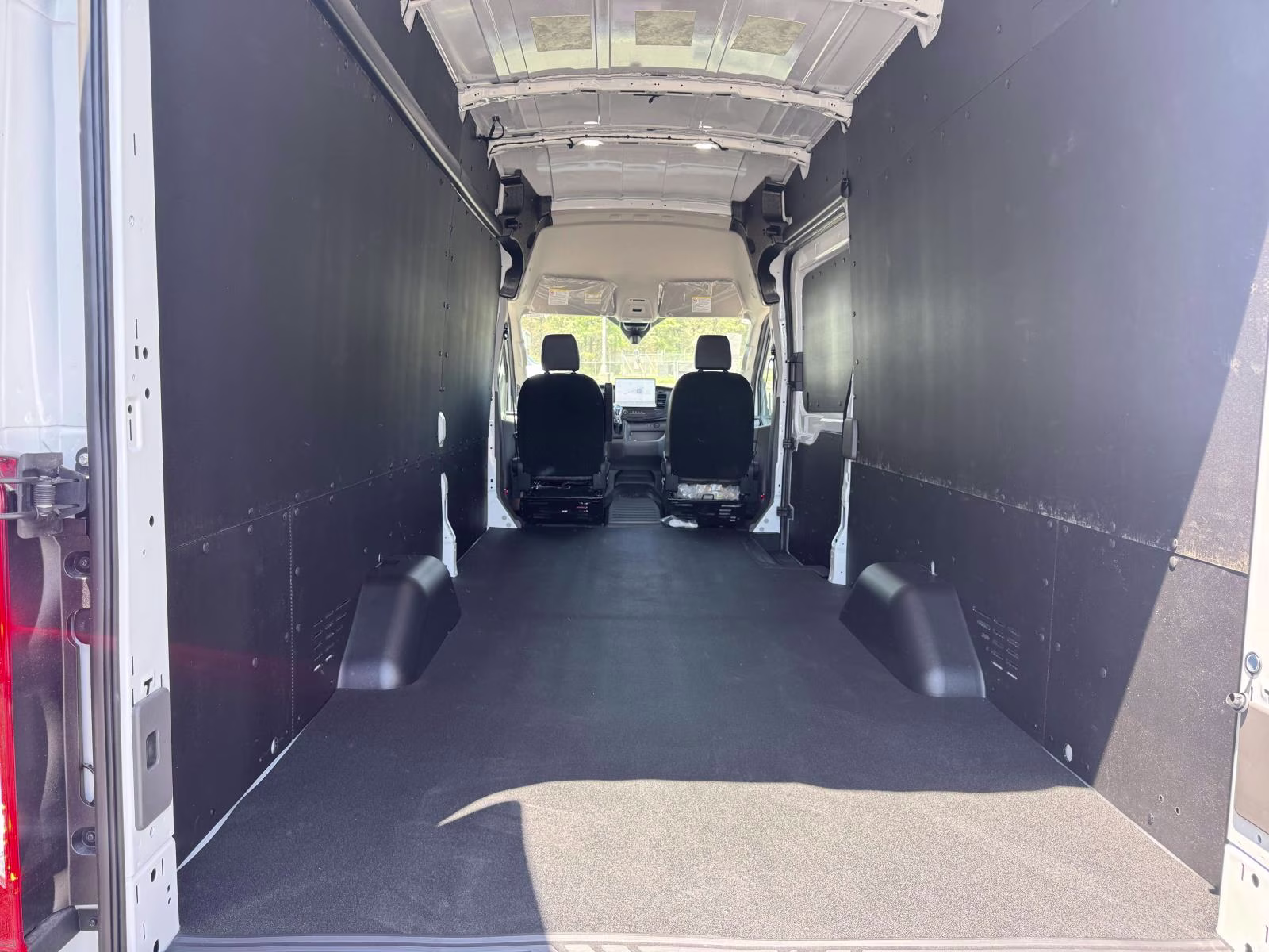 2026 Oxford White Ford Transit Cargo Van T-350 148 EL Hi Rf 9500 GVWR RWD RWD Van
