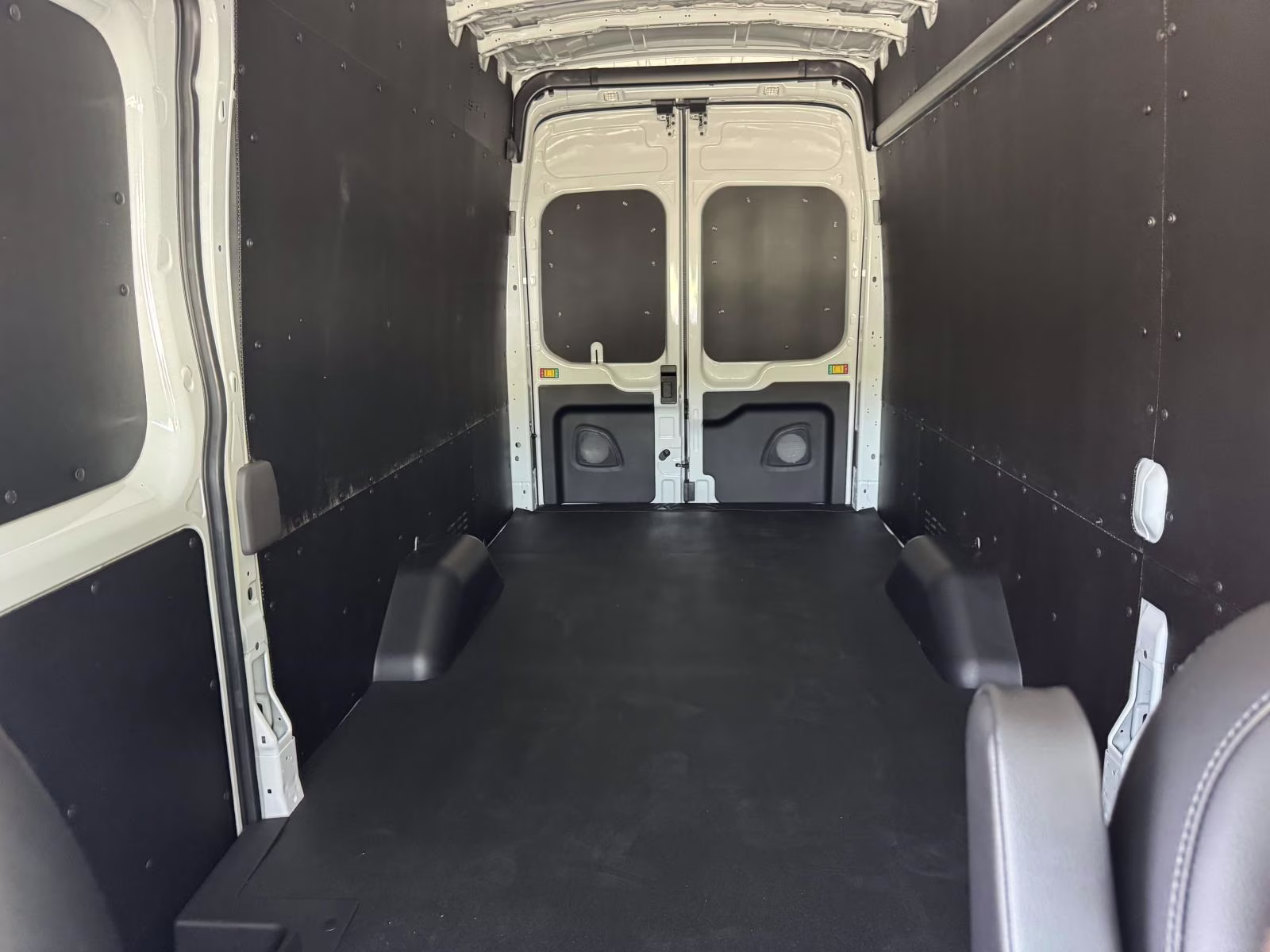2026 Oxford White Ford Transit Cargo Van T-350 148 EL Hi Rf 9500 GVWR RWD RWD Van