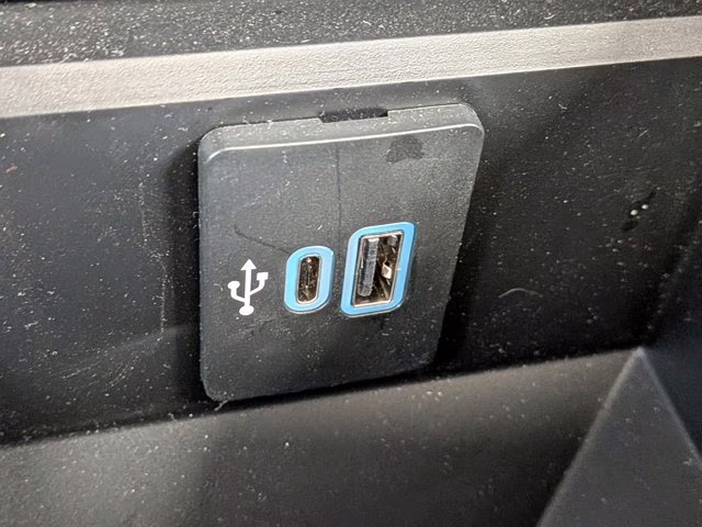 2026 Gray Metallic Ford Super Duty F-250 SRW LARIAT 4X4 Truck