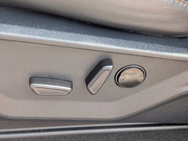 2026 Avalanche Ford Super Duty F-250 SRW LARIAT 4X4 Truck