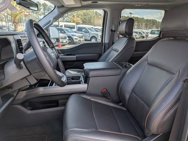 2026 Avalanche Ford Super Duty F-250 SRW LARIAT 4X4 Truck