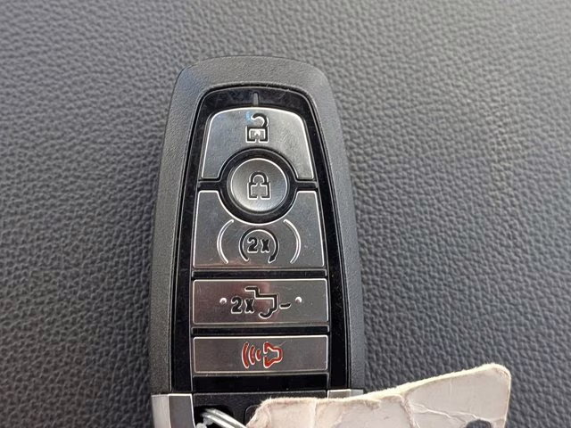 2026 Avalanche Ford Super Duty F-250 SRW LARIAT 4X4 Truck