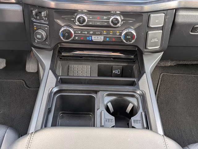 2026 Black Metallic Ford Super Duty F-250 SRW LARIAT 4X4 Truck