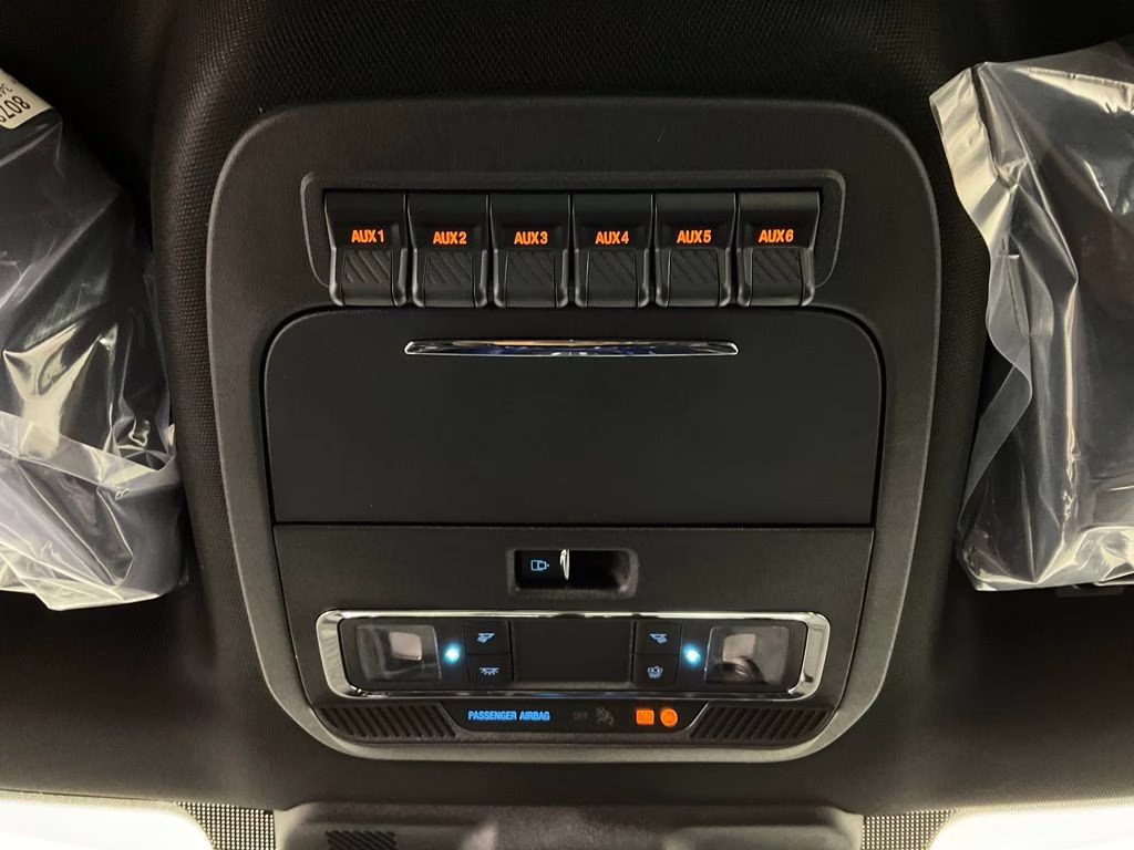 2026 White Metallic Ford Super Duty F-250 SRW Lariat 4X4 Truck