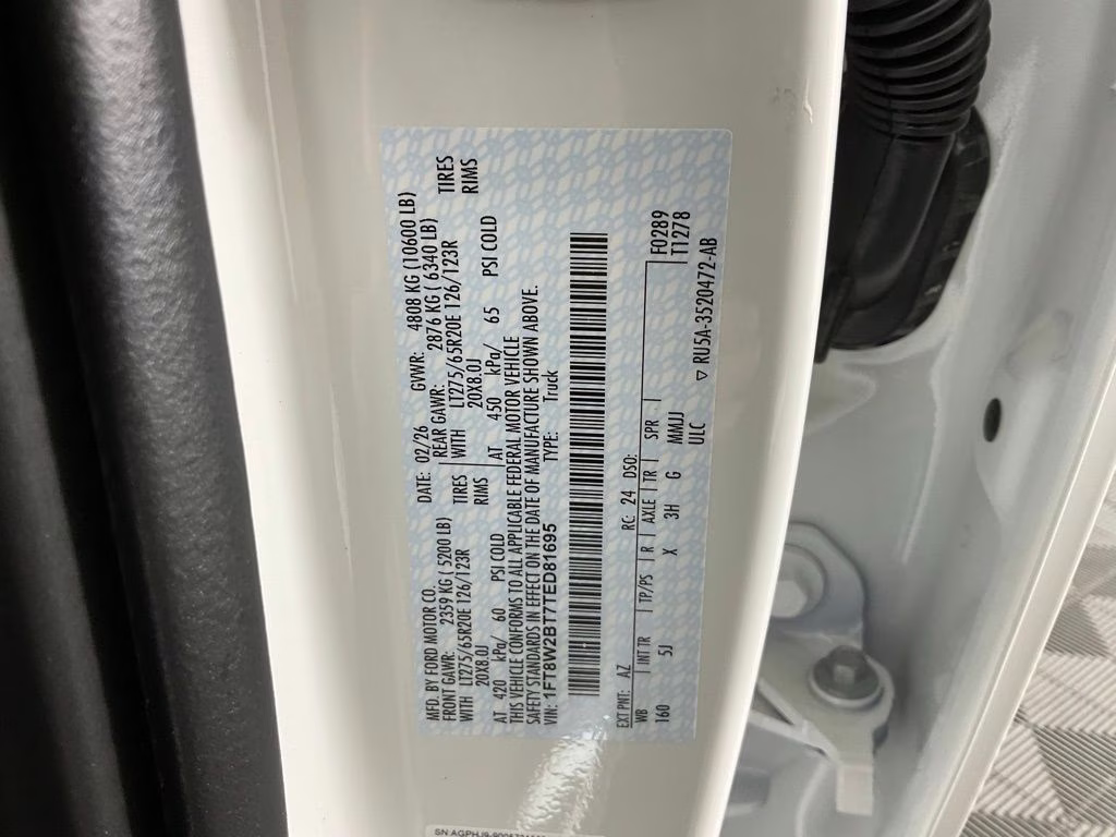 2026 White Metallic Ford Super Duty F-250 SRW Lariat 4X4 Truck