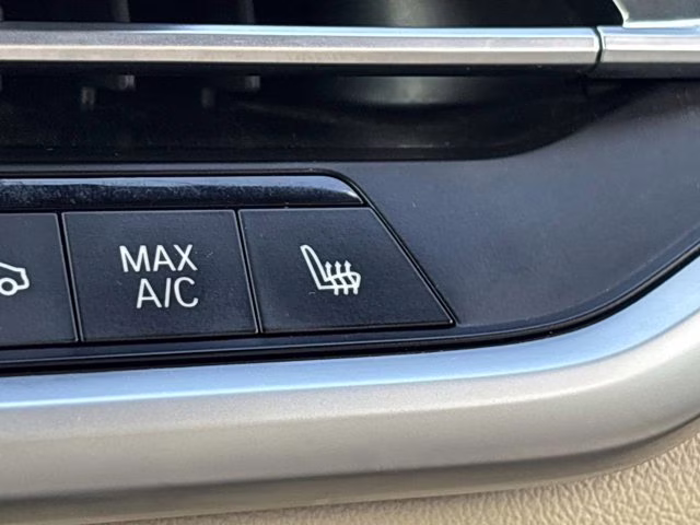 2022 Alpine White BMW X5 sDrive40i RWD SUV