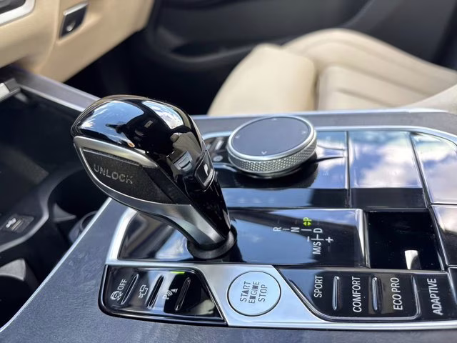 2022 Alpine White BMW X5 sDrive40i RWD SUV