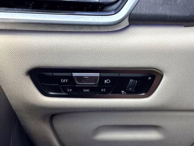 2022 Alpine White BMW X5 sDrive40i RWD SUV