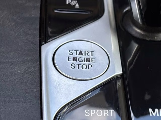 2022 Alpine White BMW X5 sDrive40i RWD SUV