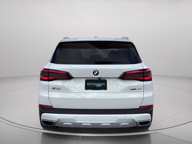 2022 Alpine White BMW X5 sDrive40i RWD SUV