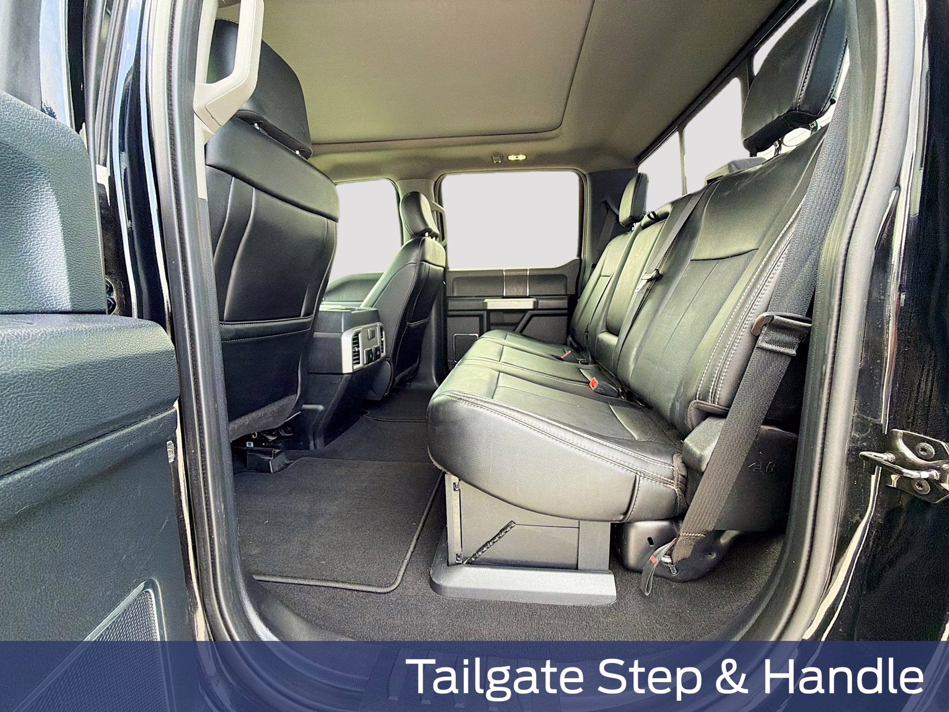 2020 Agate Black Metallic Ford Super Duty F-350 SRW Lariat 4X4 Truck