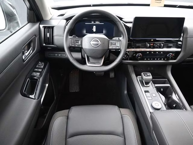 2026 Everest White Pearl Tricoat Nissan Pathfinder SL 4X4 SUV