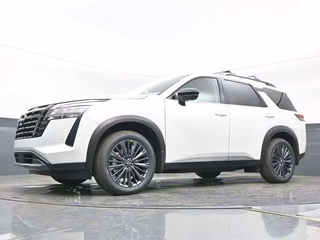 2026 Everest White Pearl Tricoat Nissan Pathfinder SL 4X4 SUV