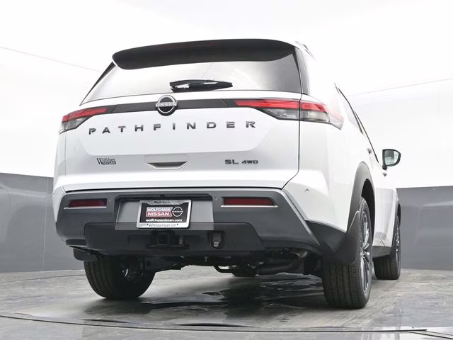 2026 Everest White Pearl Tricoat Nissan Pathfinder SL 4X4 SUV