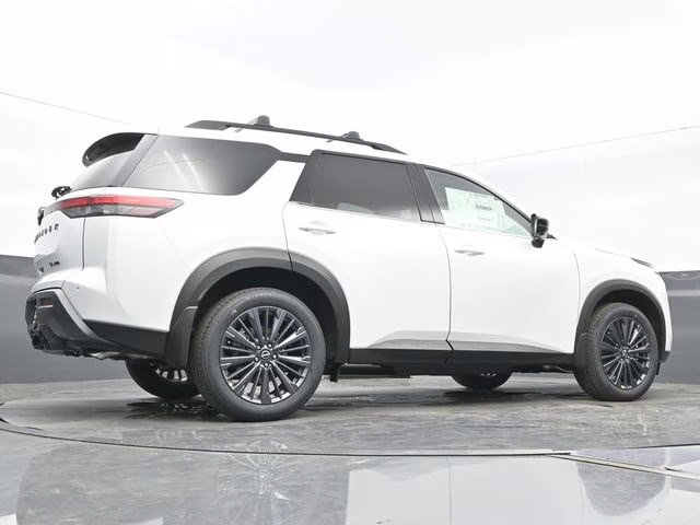 2026 Everest White Pearl Tricoat Nissan Pathfinder SL 4X4 SUV