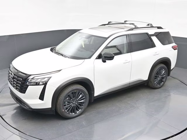 2026 Everest White Pearl Tricoat Nissan Pathfinder SL 4X4 SUV