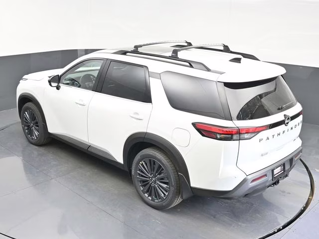 2026 Everest White Pearl Tricoat Nissan Pathfinder SL 4X4 SUV