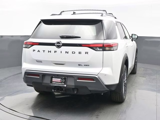 2026 Everest White Pearl Tricoat Nissan Pathfinder SL 4X4 SUV