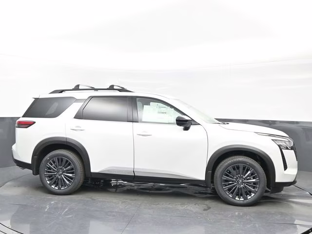 2026 Everest White Pearl Tricoat Nissan Pathfinder SL 4X4 SUV