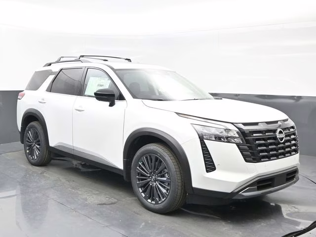 2026 Everest White Pearl Tricoat Nissan Pathfinder SL 4X4 SUV