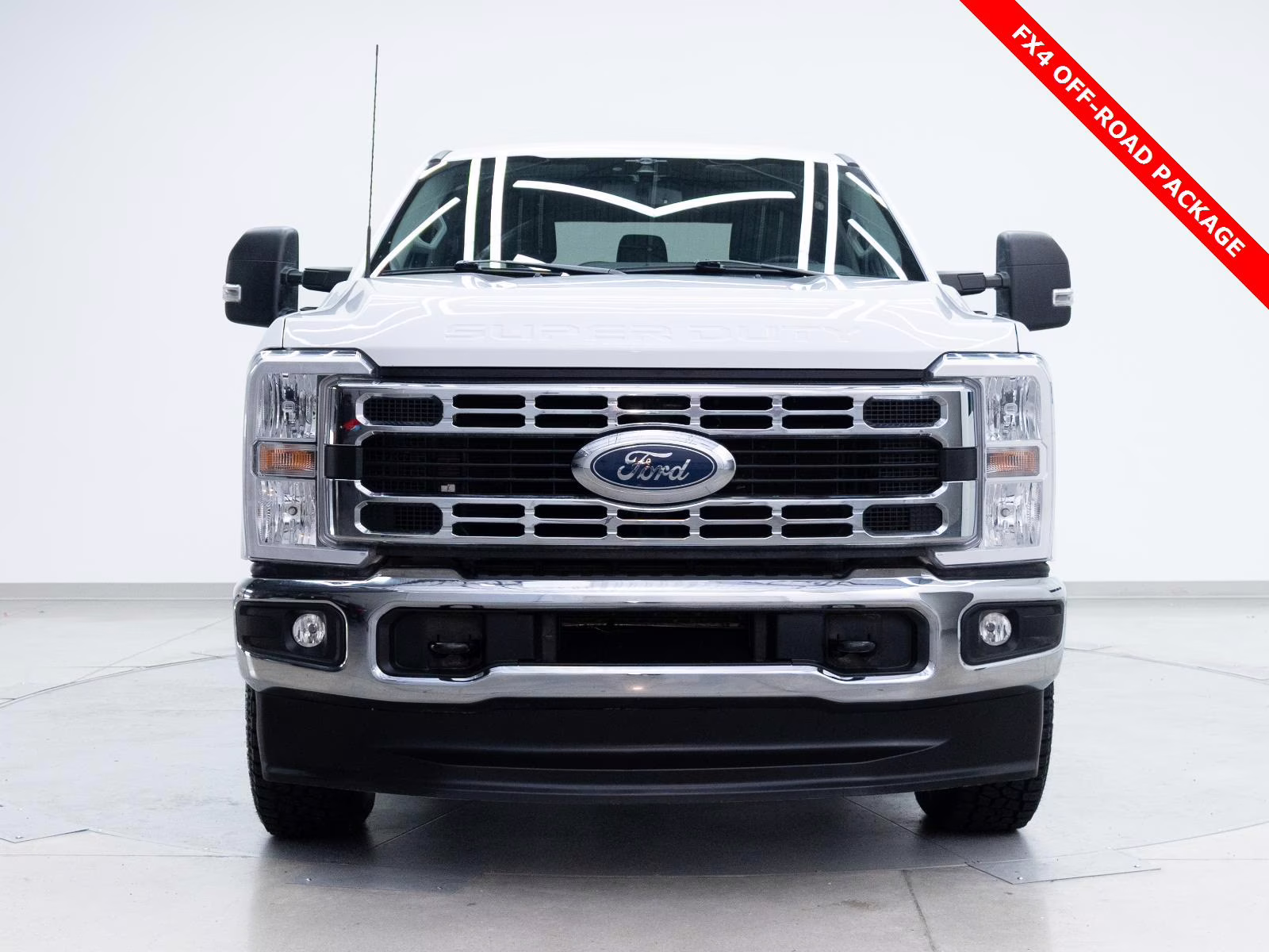 2023 Oxford White Ford Super Duty F-250 SRW XLT 4X4 Truck