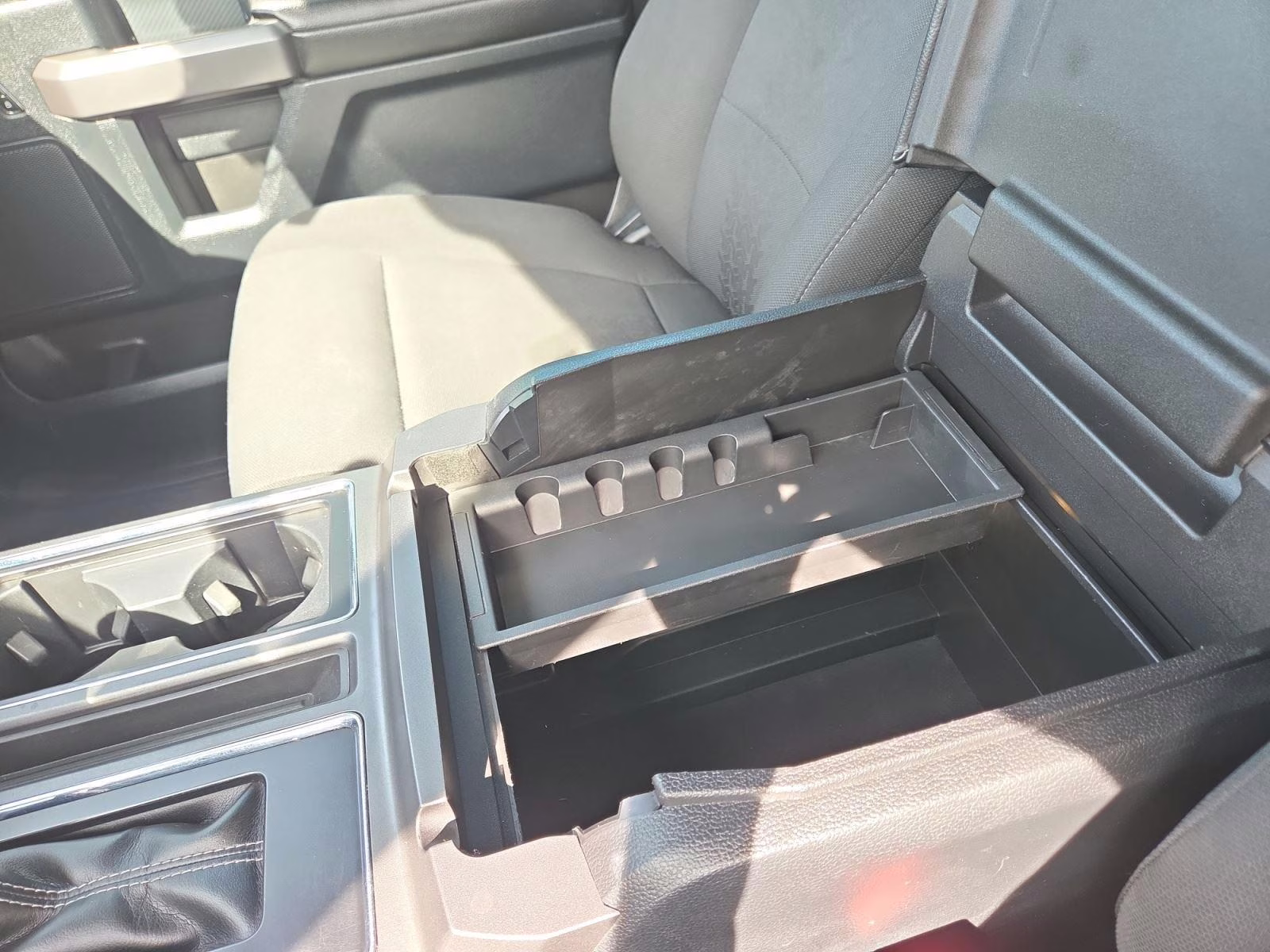 2019 Oxford White Ford F-150 XLT 4X4 Truck