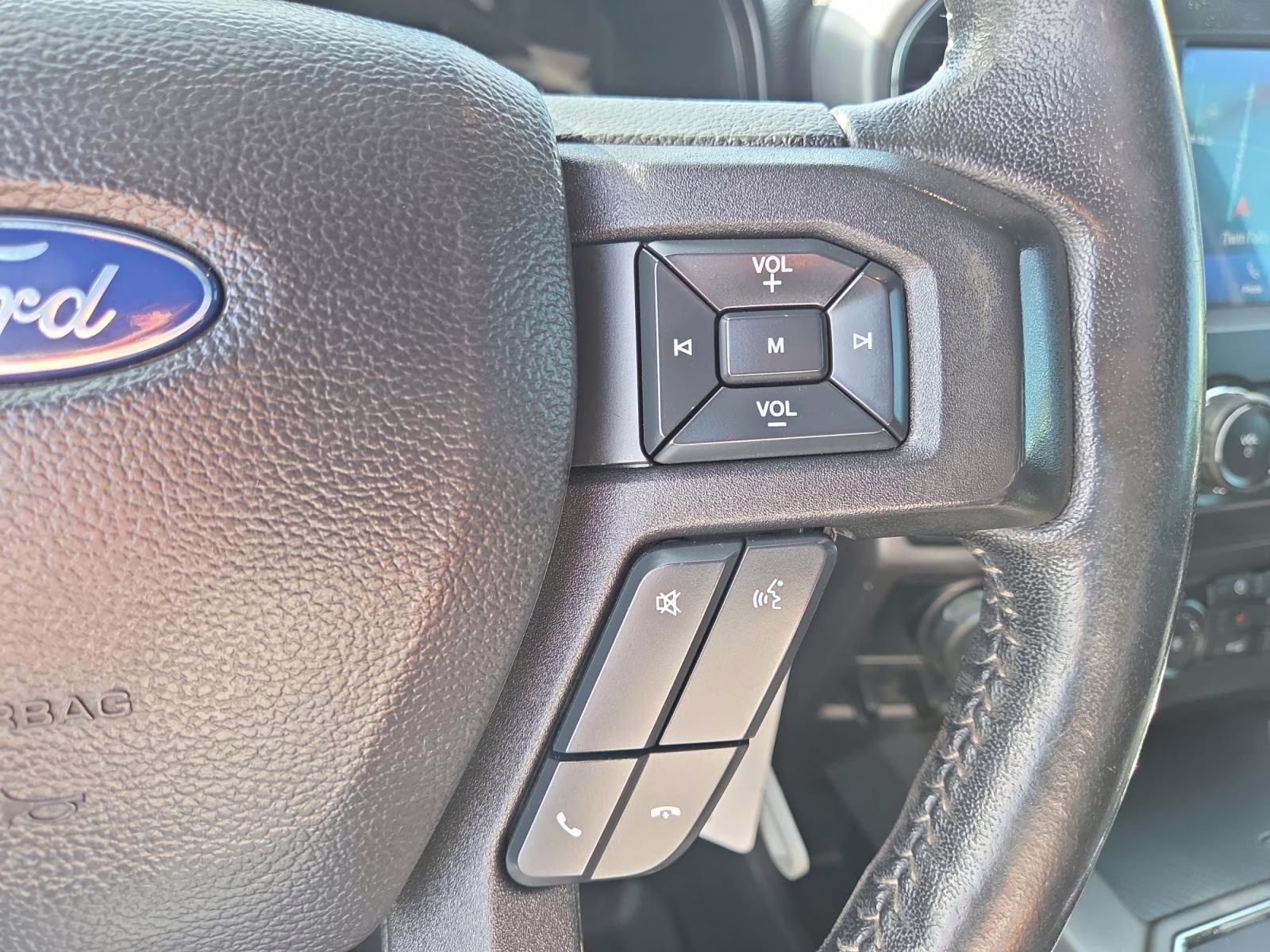 2019 Oxford White Ford F-150 XLT 4X4 Truck