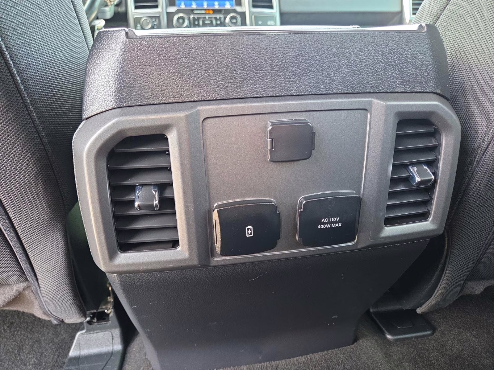 2019 Oxford White Ford F-150 XLT 4X4 Truck