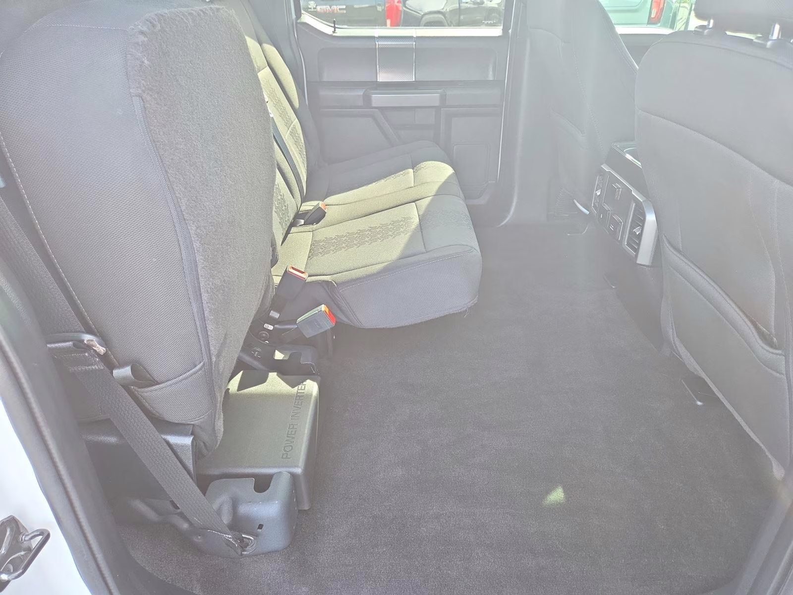 2019 Oxford White Ford F-150 XLT 4X4 Truck