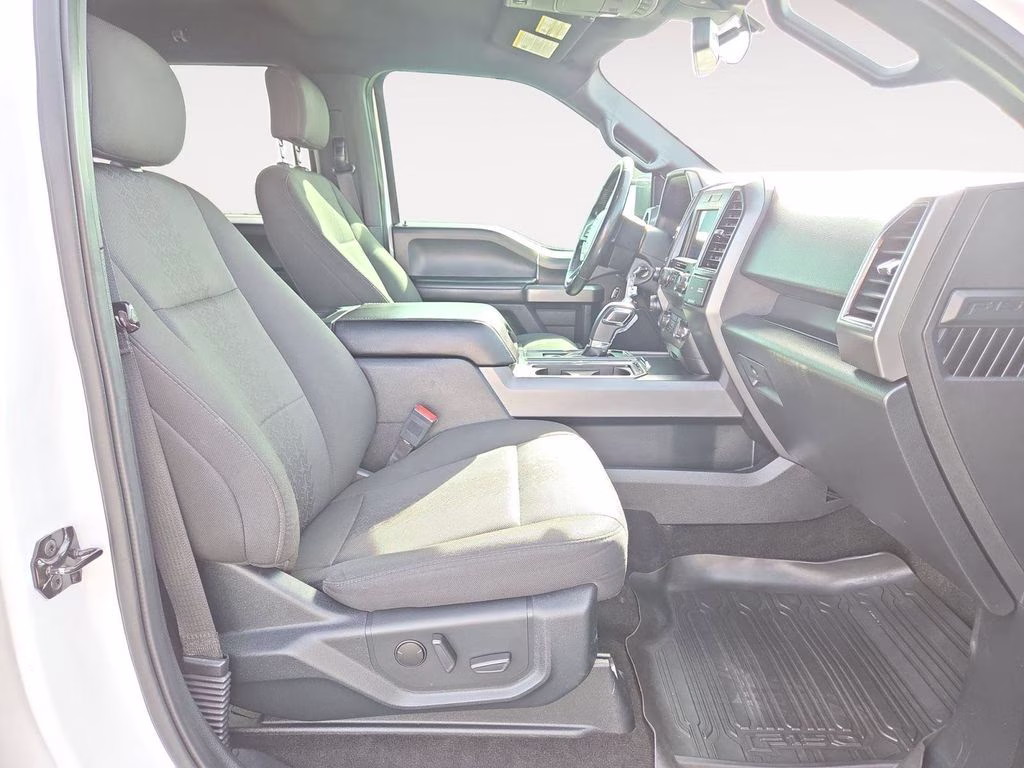 2019 White Ford F-150 XLT 4X4 Truck