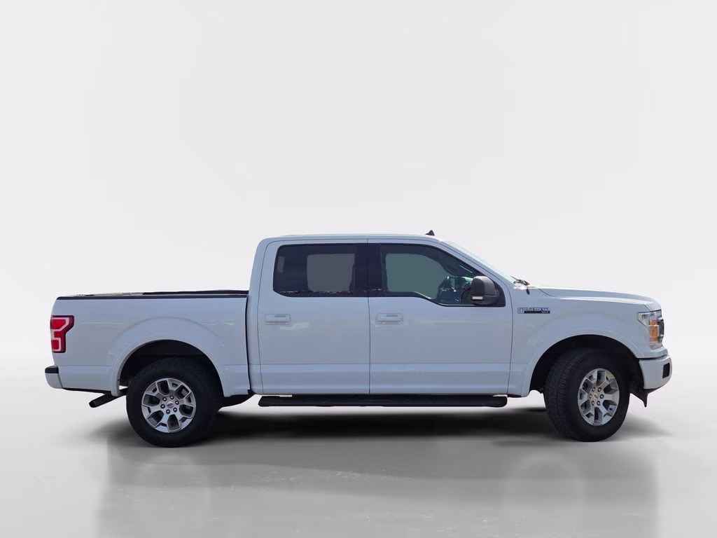 2019 White Ford F-150 XLT 4X4 Truck