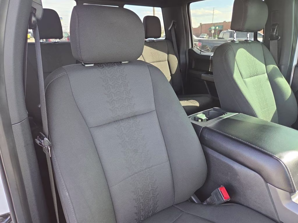 2019 White Ford F-150 XLT 4X4 Truck