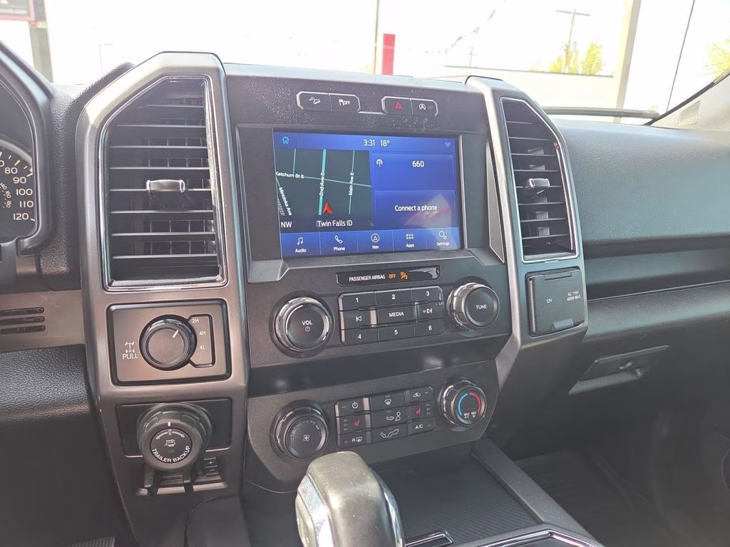 2019 White Ford F-150 XLT 4X4 Truck