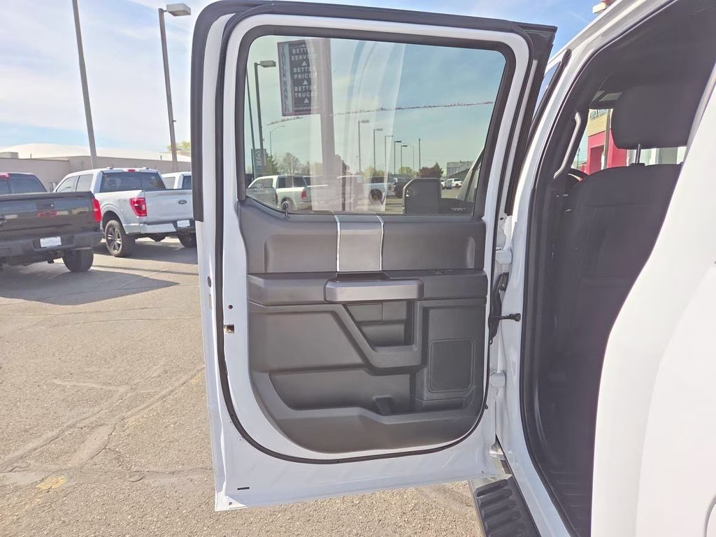 2019 White Ford F-150 XLT 4X4 Truck