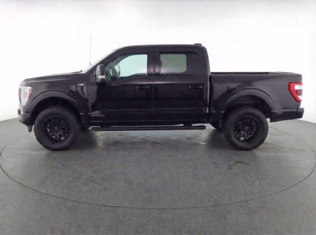 2022 Black Ford F-150 XLT 4X4 Truck