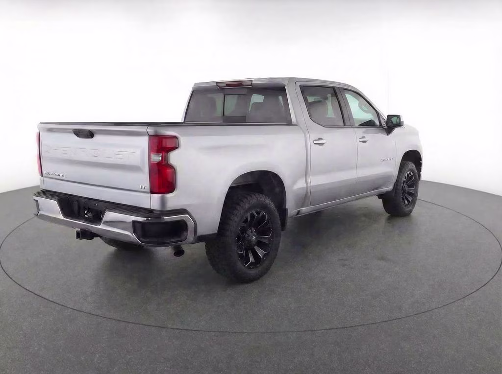 2020 Silver Ice Metallic Chevrolet Silverado 2500HD LT 4X4 Truck