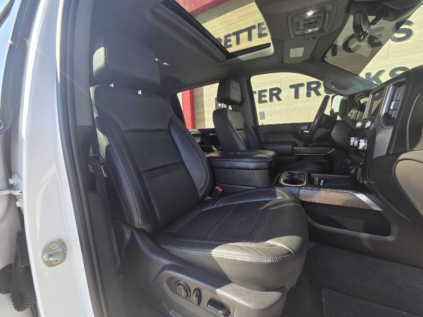 2020 White Frost Tricoat GMC Sierra 2500HD Denali 4X4 Truck