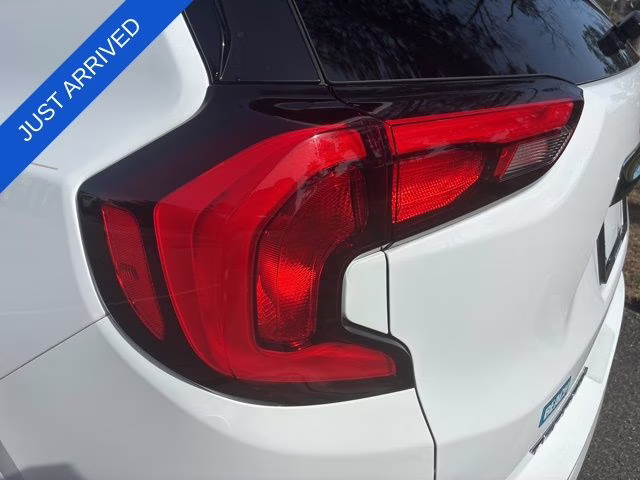 2020 Summit White GMC Terrain Denali FWD SUV