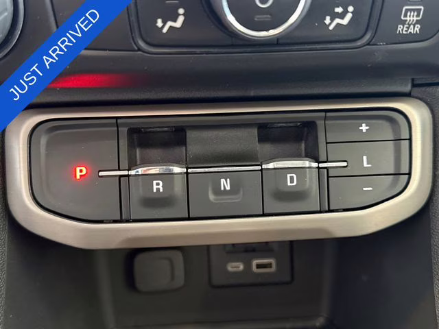 2023 Sterling Metallic GMC Acadia Denali FWD SUV