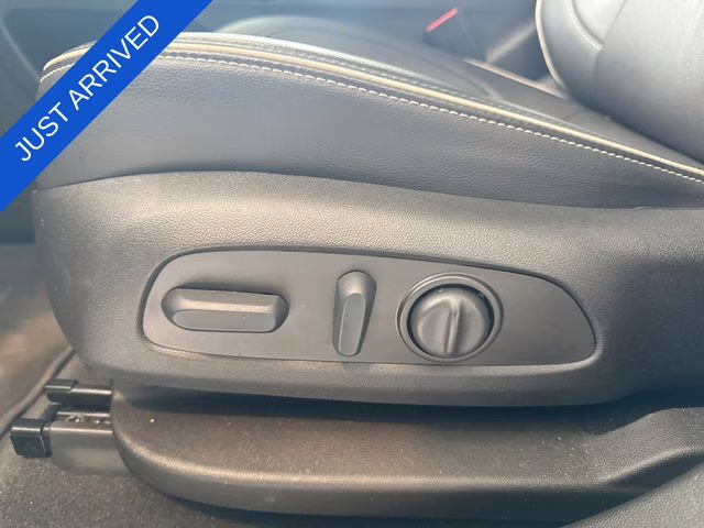 2023 Sterling Metallic GMC Acadia Denali FWD SUV