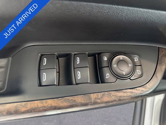 2023 Sterling Metallic GMC Acadia Denali FWD SUV