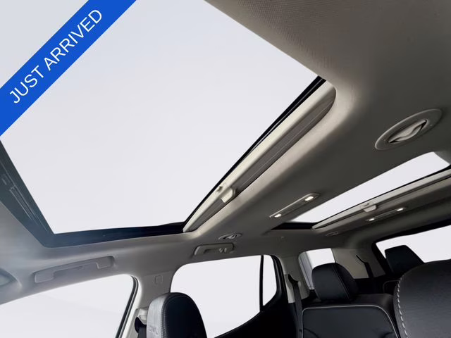 2023 Sterling Metallic GMC Acadia Denali FWD SUV