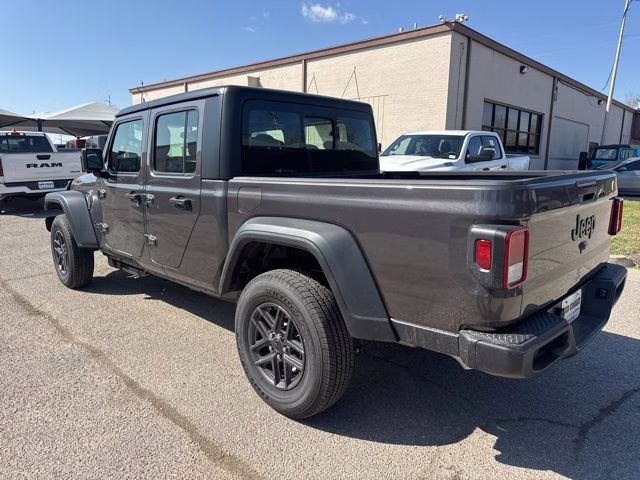 2026 Crystal Metallic Jeep Gladiator Sport 4X4 Truck