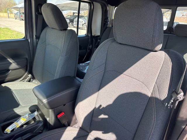 2026 Crystal Metallic Jeep Gladiator Sport 4X4 Truck