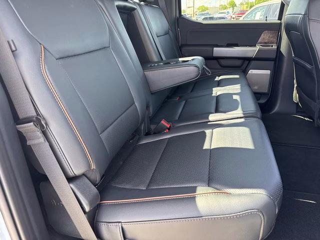 2026 Gray Metallic Ford Super Duty F-250 SRW Lariat 4X4 Truck